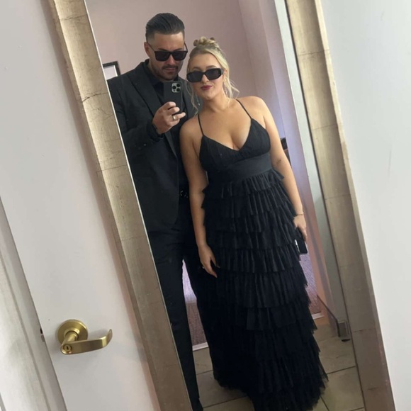 Lulus ruffled tier maxi dress - Picture 3 of 3